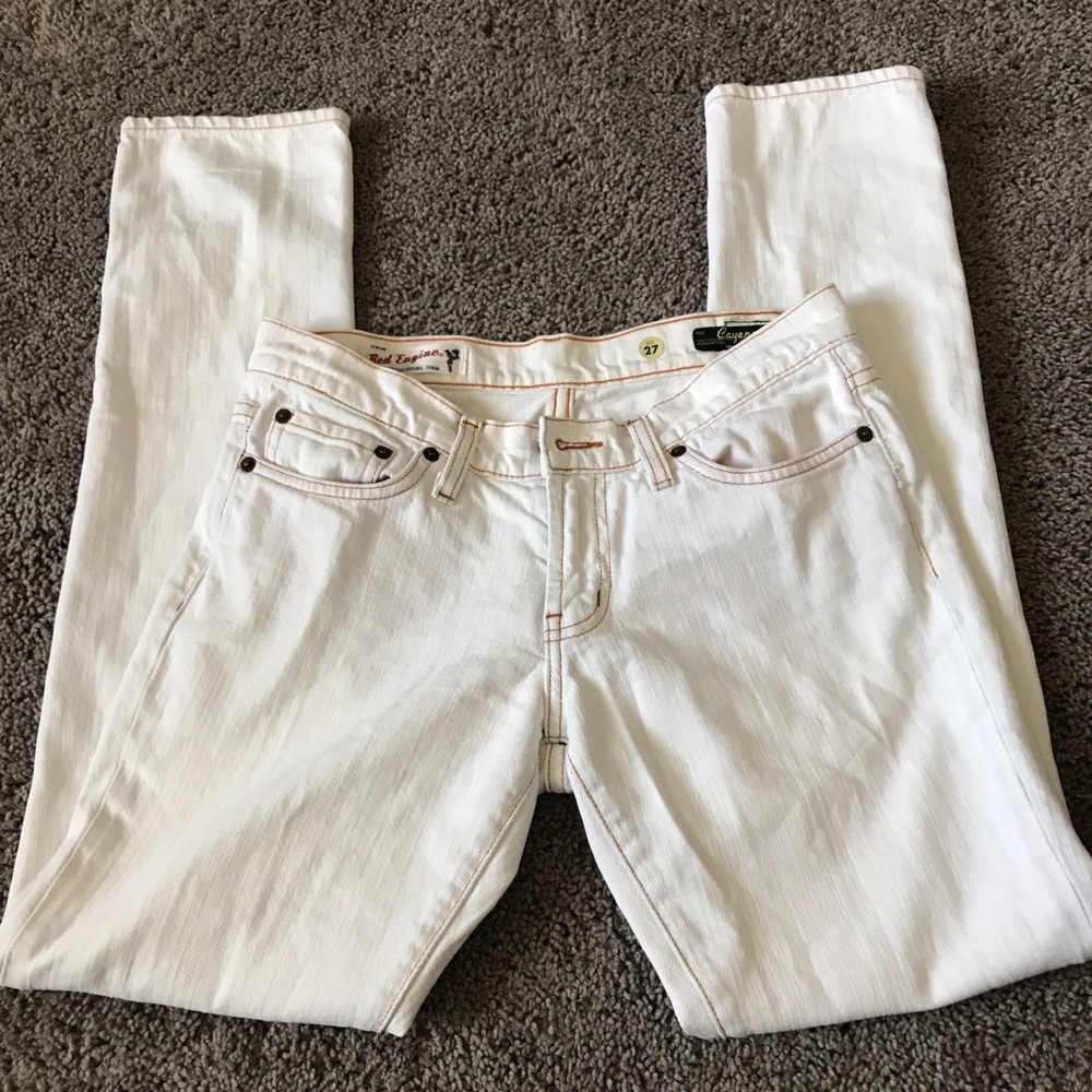 Red Engine White Jeans vintage Denim